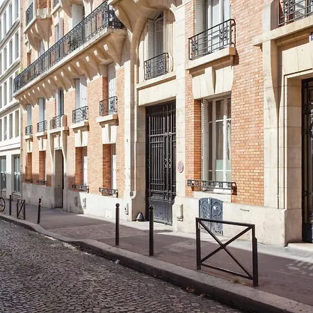Charming 2br Apt In By Guestready *